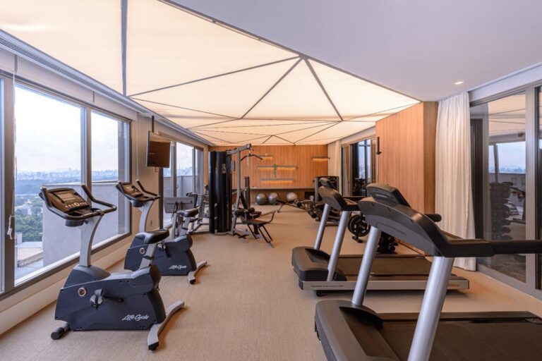 f1a2b4bb-da14-450f-9cbd-c216f0591d12